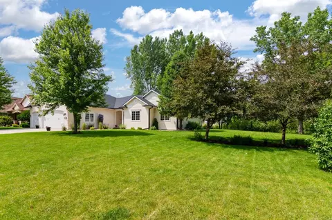 2346 W Barley Way, Appleton, WI 54913 photo 2
