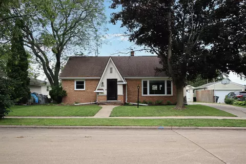 409 S Westfield St, Oshkosh, WI 54902