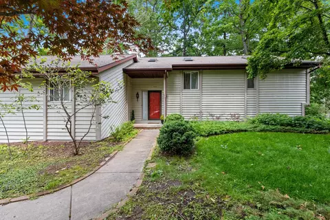 2833 Castle Hill Ln, Green Bay, WI 54302