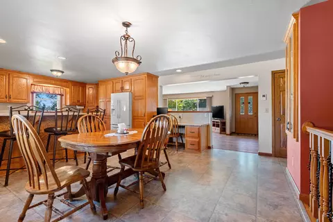 326 Main St, Wrightstown, WI 54180 photo 10