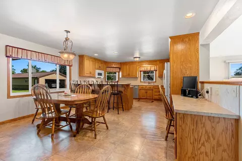 326 Main St, Wrightstown, WI 54180 photo 4