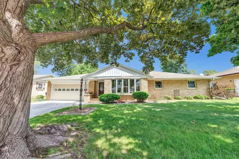 1508 Russell St, Green Bay, WI 54304