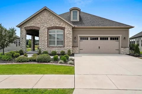 137 Raccoon Berry Way, Green Bay, WI 54311