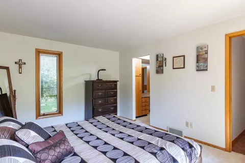 Bedroom - 816 N Cambridge Dr, Appleton, WI 54915 photo 2 of 6