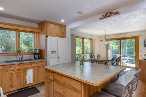 Kitchen - 816 N Cambridge Dr, Appleton, WI 54915 photo 4 of 4