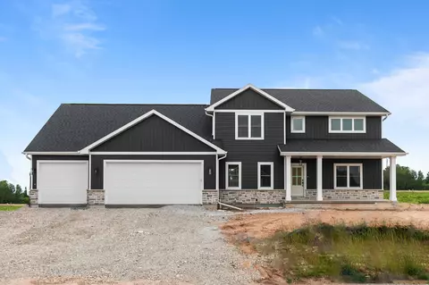 W5823 Edgewood Drive, Menasha, WI 54952