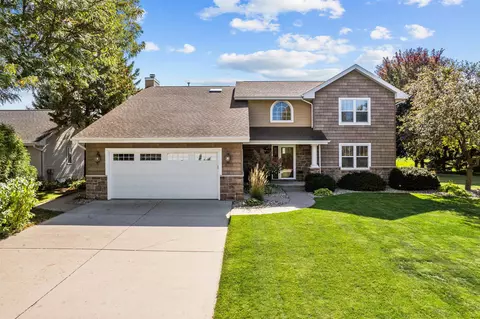 2213 W Twin Willows Dr, Appleton, WI 54914