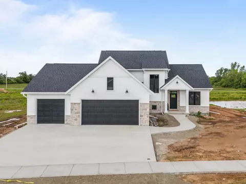 W5868 Edgewood Drive, Menasha, WI 54952