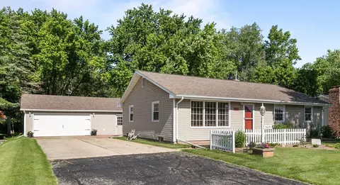 5031 N Lynndale Dr, Appleton, WI 54913
