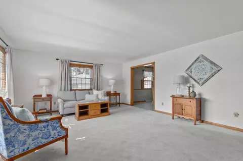 5031 N Lynndale Dr, Appleton, WI 54913 photo 8