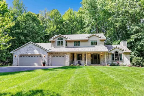 3304 Shady Ln, Green Bay, WI 54313