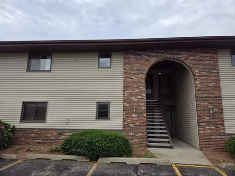 1787 Maricopa Dr #D, Oshkosh, WI 54904