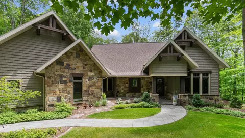 w3906 Highview Drive, Appleton, WI 54913