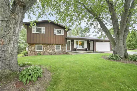 1149 Twilight Dr, De Pere, WI 54115