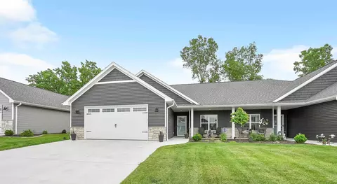 2397 Hidden Winds Ln, Green Bay, WI 54303