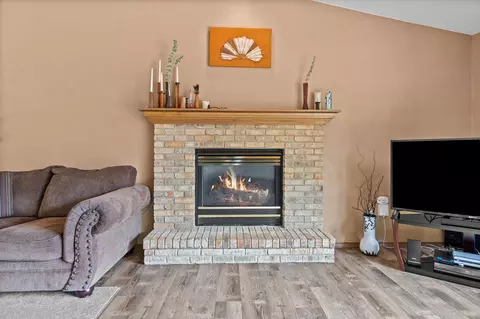 n9599 Anna Court, Appleton, WI 54915 photo 6
