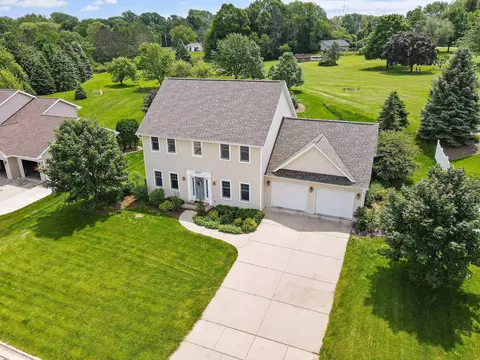 4007 Garrett St, De Pere, WI 54115
