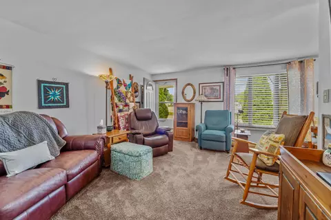 2 Fairway Ct, Appleton, WI 54915 photo 4