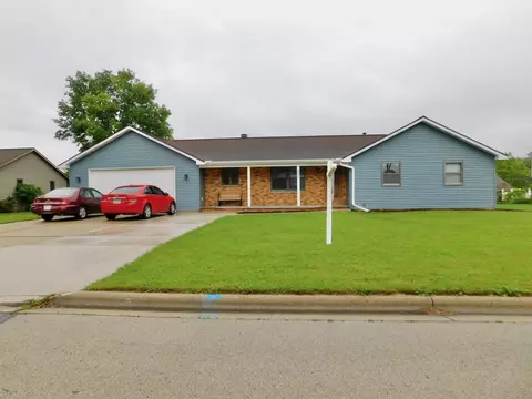 802 Meadowbrook Dr, Green Bay, WI 54313