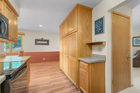 2816 E Henry St, Appleton, WI 54915 photo 9
