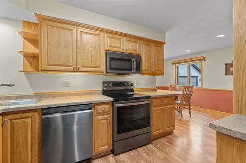 2816 E Henry St, Appleton, WI 54915 photo 3