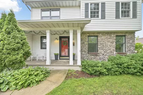 1015 Trailwood Dr, De Pere, WI 54115