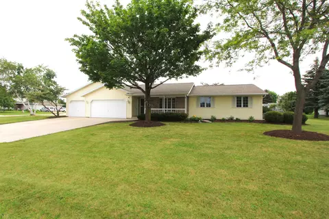 2755 Helsinki Rd, Green Bay, WI 54311