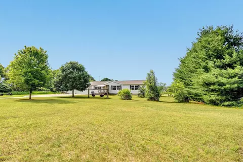 w8727 County Road S, Hortonville, WI 54944