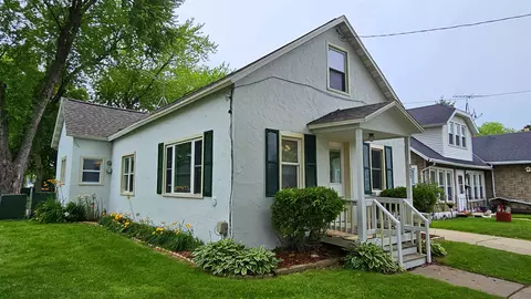 825 Harvey St, Green Bay, WI 54301
