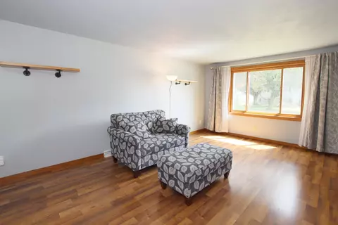 Living - 27 N Linden Ln, Appleton, WI 54915 photo 1 of 3