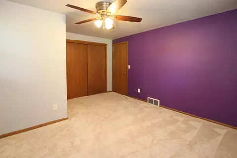 Bedroom - 27 N Linden Ln, Appleton, WI 54915 photo 3 of 7