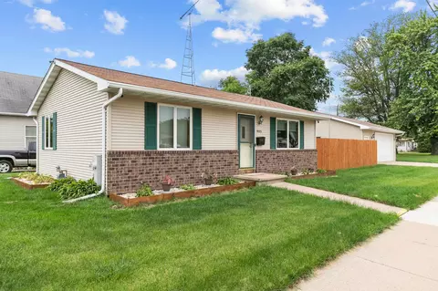 905 W Murdock Ave, Oshkosh, WI 54901