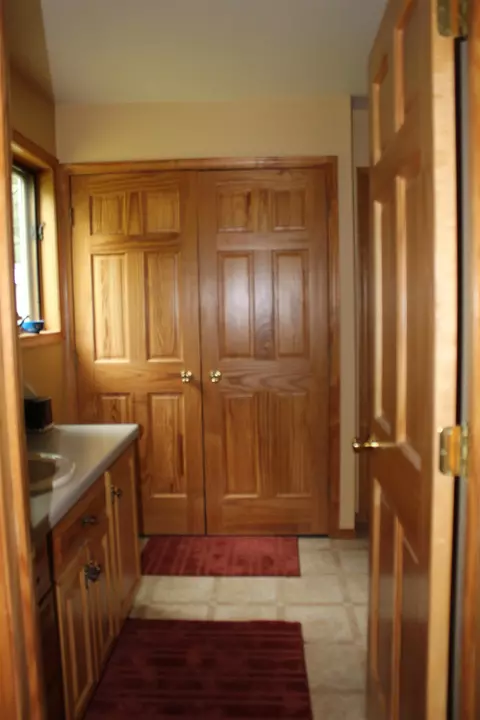 Bath - n7697 East Butler Rock Road, Crivitz, WI 54114 photo 4 of 4