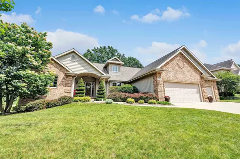 870 Canterbury Castle Ln, Green Bay, WI 54313