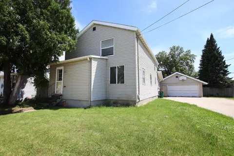 166 Sibley St, Fond Du Lac, WI 54935