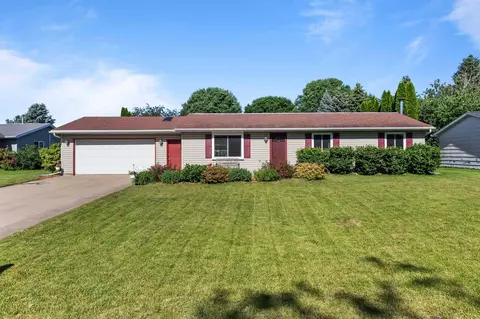 628 Sunrise Dr, Ripon, WI 54971