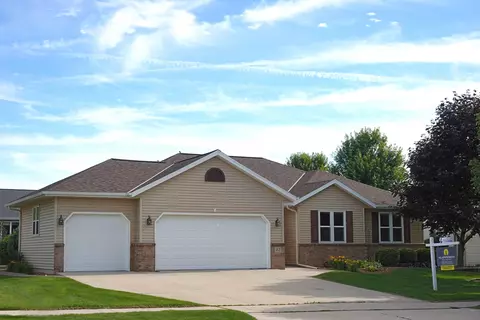 42 Yacoub Ln, Fond Du Lac, WI 54935