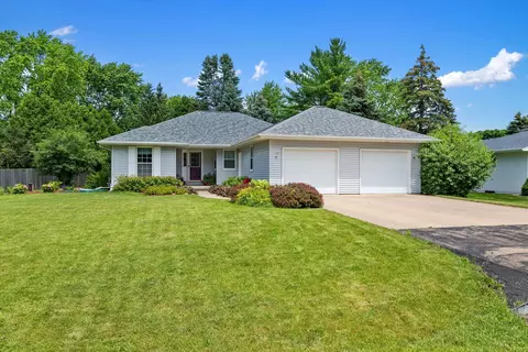 112 Villa Dr, Neenah, WI 54956