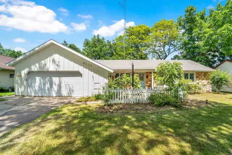 2715 Newberry Ave, Green Bay, WI 54302