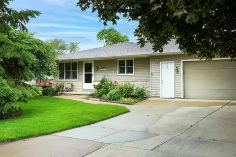 1108 E Layton Ave, Appleton, WI 54915