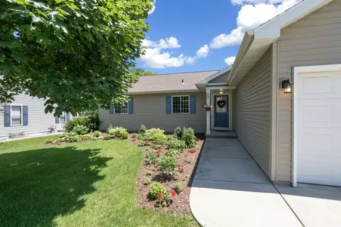 411 Rockrose Dr, Fond Du Lac, WI 54935