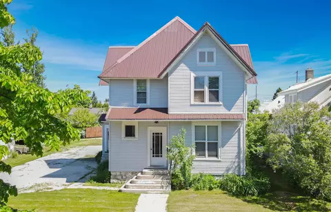 317 Center St, Kewaunee, WI 54216