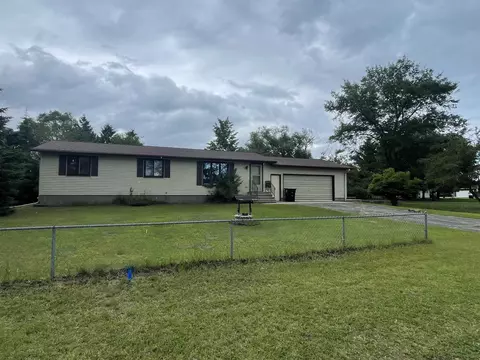 2008 23rd Ave, Menominee, MI 49858