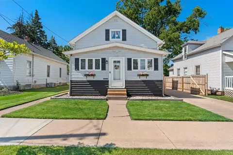 1336 Reed Ave, Oshkosh, WI 54901