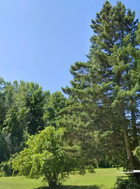 222 Messenger Ave, Oconto, WI 54153