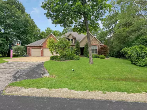 956 Trillium Trl, Oshkosh, WI 54904