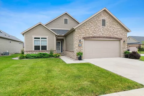3456 Peppergrass Dr, Green Bay, WI 54311