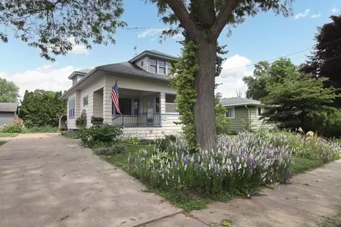 1648 Walnut St, Oshkosh, WI 54901
