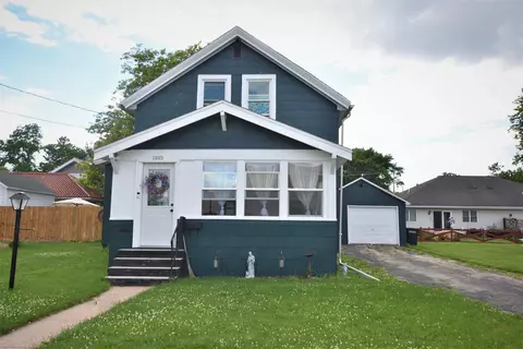 1645 Doty St, Oshkosh, WI 54902