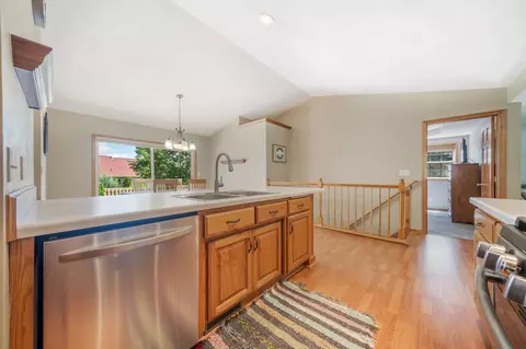 n124 Pinecrest Boulevard, Appleton, WI 54915 photo 7